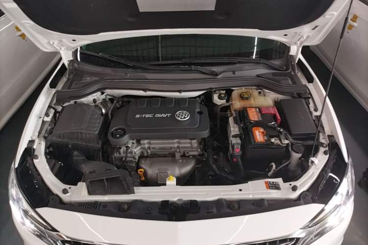 Used Buick GT 2021 Exemplar 1.5L Automatic Elite Version Engine Bay