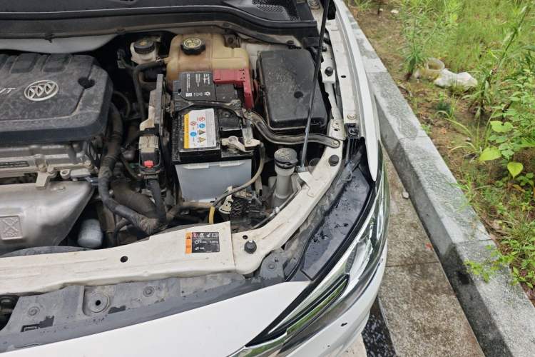Used Buick GT 2021 Exemplar 1.5L Automatic Elite Version Engine Bay Left