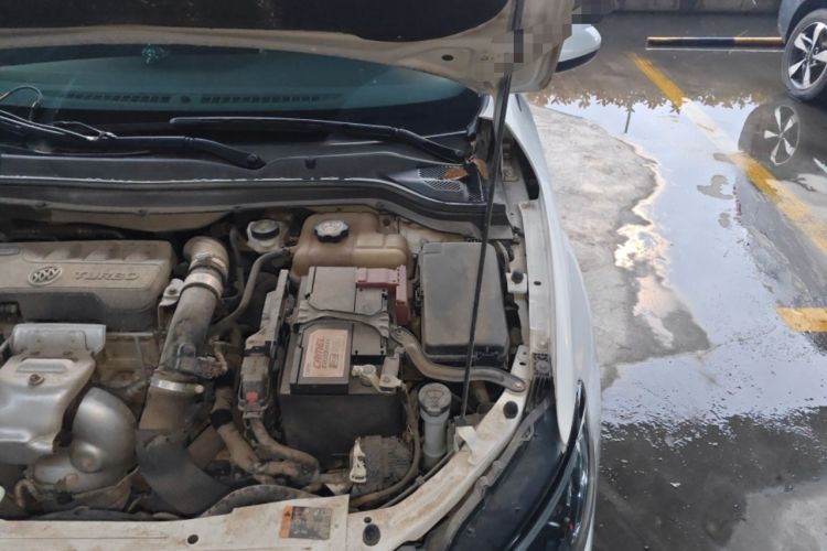 Used Buick GT 2021 1.3T Automatic Mild Hybrid Elite Version Engine Bay Left