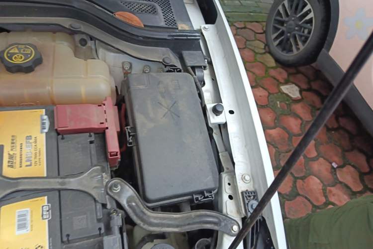Used Buick GT 2021 Exemplar 1.5L Automatic Elite Version Engine Bay Left