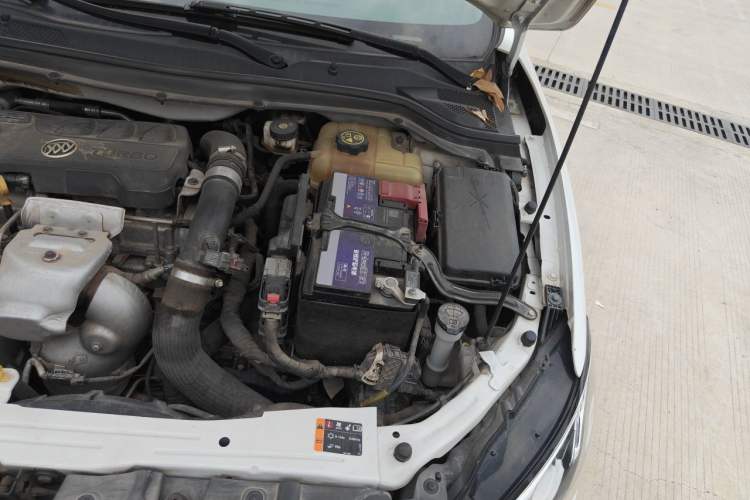 Used Buick GT 2021 Revised Version 1.3T Automatic Mild Hybrid Elite Edition Engine Bay Left