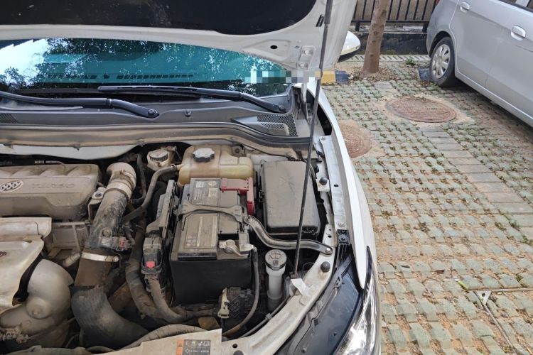 Used Buick GT 2021 1.3T Automatic Mild Hybrid Elite Version Engine Bay Left
