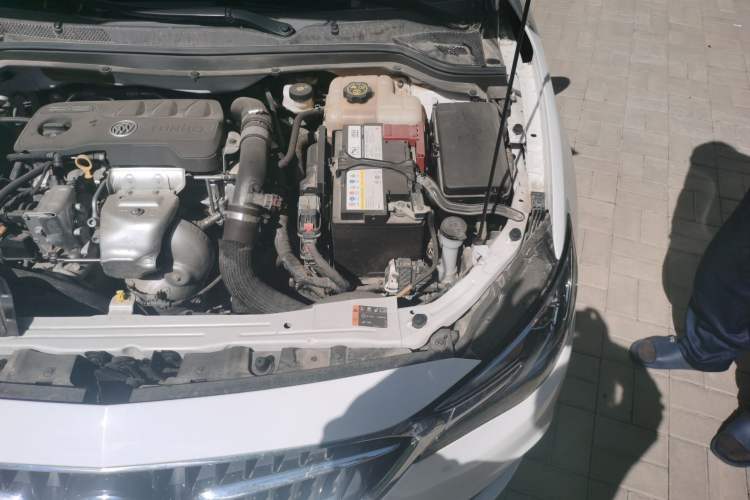 Used Buick GT 2021 Revised Version 1.3T Automatic Mild Hybrid Elite Edition Engine Bay Left