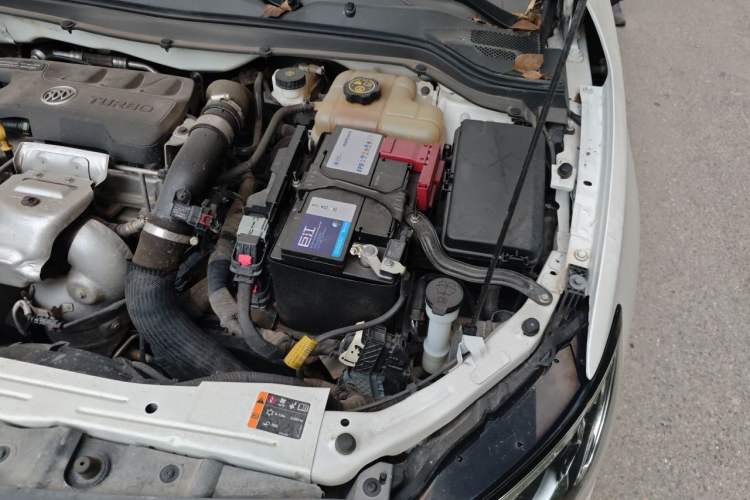 Used Buick GT 2021 Revised Version 1.3T Automatic Mild Hybrid Elite Edition Engine Bay Left