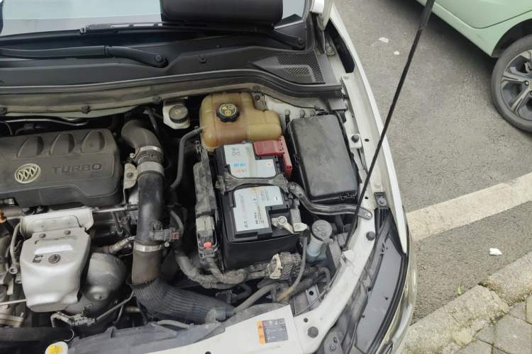 Used Buick GT 2021 1.3T Automatic Mild Hybrid Elite Version Engine Bay Left