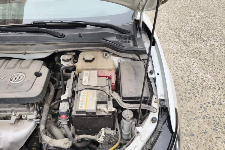 Used Buick GT 2021 Revised Version Flagship 1.5L Automatic Entry-Level Trim Engine Bay Left
