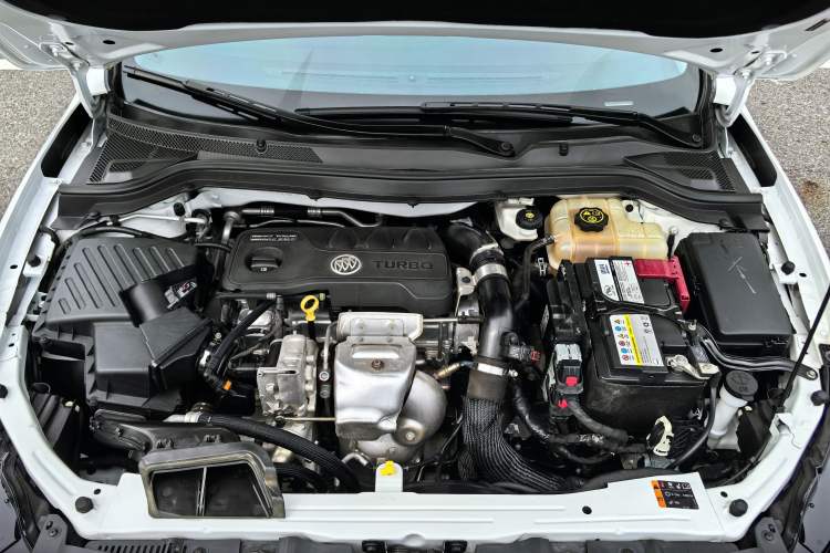 Used Buick GT 2021 1.3T Automatic Mild Hybrid Elite Version Engine Bay