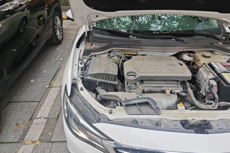Used Buick GT 2021 Exemplar 1.5L Automatic Elite Version Engine Bay Right