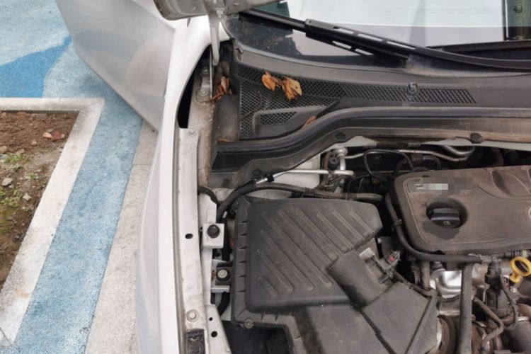 Used Buick GT 2021 Revised Version 1.3T Automatic Mild Hybrid Elite Edition Engine Bay Right