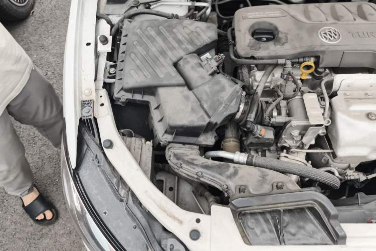 Used Buick GT 2021 1.3T Automatic Mild Hybrid Elite Version Engine Bay Right
