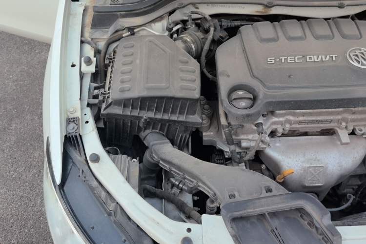 Used Buick GT 2021 Exemplar 1.5L Automatic Elite Version Engine Bay Right