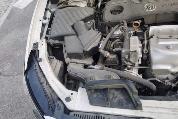 Used Buick GT 2021 1.3T Automatic Mild Hybrid Elite Version Engine Bay Right