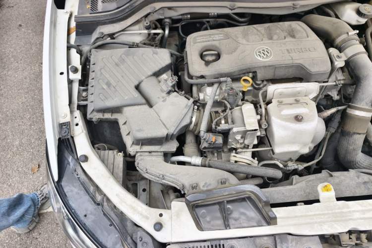 Used Buick GT 2021 1.3T Automatic Mild Hybrid Elite Version Engine Bay Right