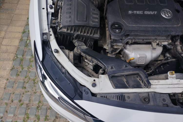 Used Buick GT 2021 Exemplar 1.5L Automatic Elite Version Engine Bay Right