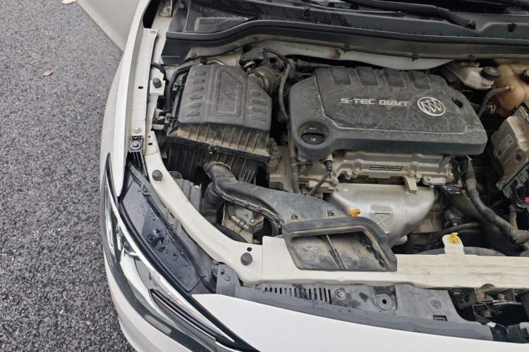 Used Buick GT 2021 Exemplar 1.5L Automatic Elite Version Engine Bay Right