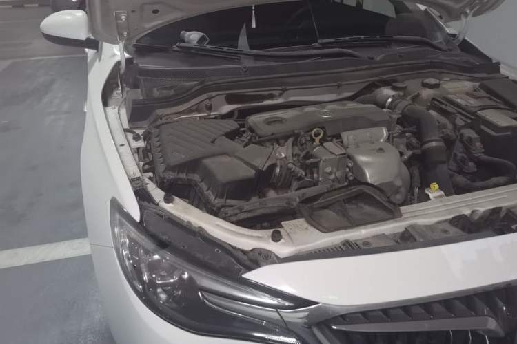 Used Buick GT 2021 Revised Version 1.3T Automatic Mild Hybrid Elite Edition Engine Bay Right