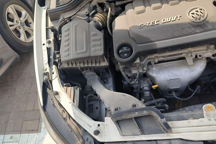 Used Buick GT 2021 Exemplar 1.5L Automatic Elite Version Engine Bay Right