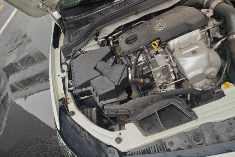 Used Buick GT 2021 Revised Version 1.3T Automatic Mild Hybrid Elite Edition Engine Bay Right