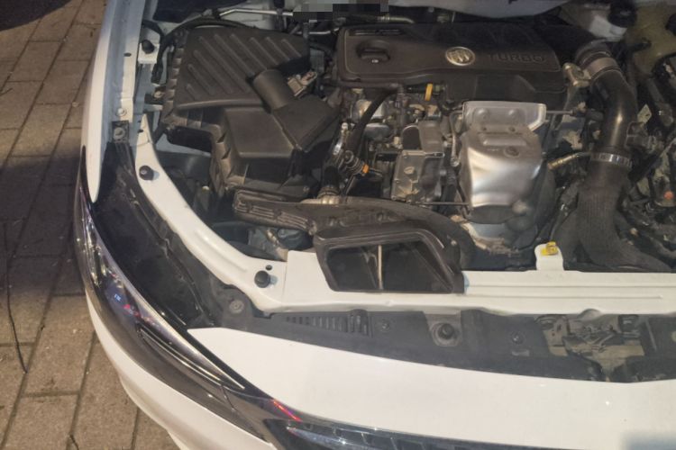 Used Buick GT 2021 Revised Version 1.3T Automatic Mild Hybrid Elite Edition Engine Bay Right