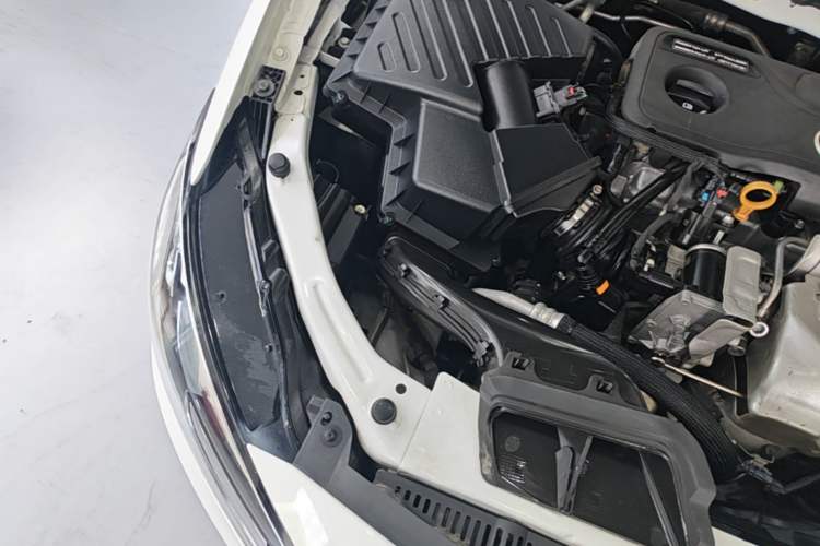 Used Buick GT 2021 Revised Version 1.3T Automatic Mild Hybrid Elite Edition Engine Bay Right