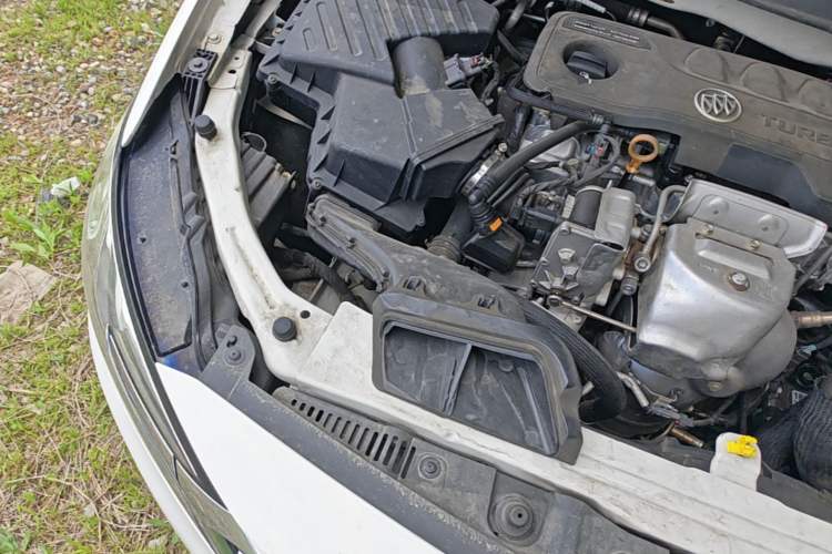 Used Buick GT 2021 Revised Version 1.3T Automatic Mild Hybrid Elite Edition Engine Bay Right