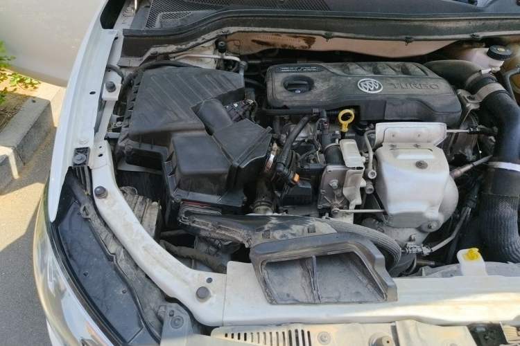 Used Buick GT 2021 1.3T Automatic Mild Hybrid Elite Version Engine Bay Right