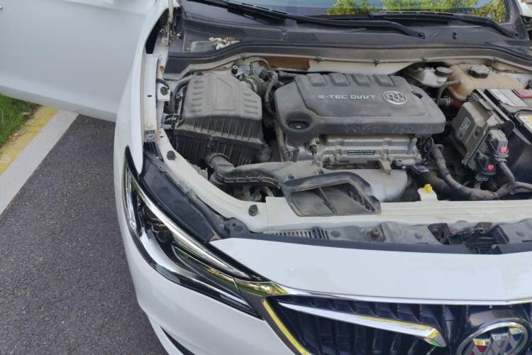 Used Buick GT 2021 Exemplar 1.5L Automatic Elite Version Engine Bay Right