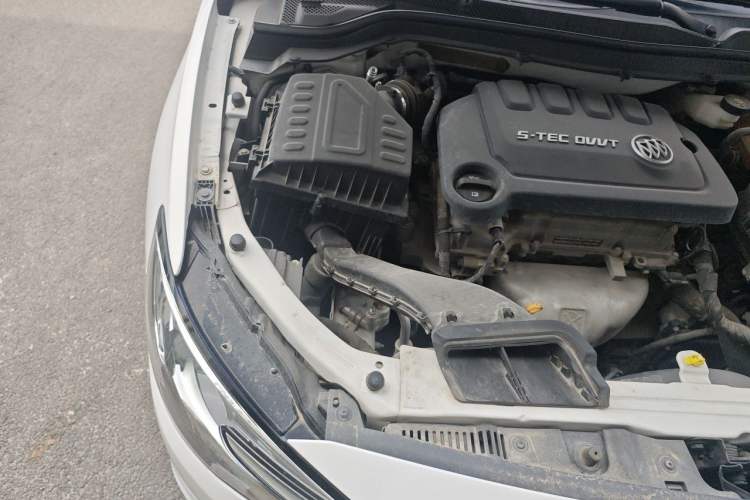 Used Buick GT 2021 Exemplar 1.5L Automatic Elite Version Engine Bay Right