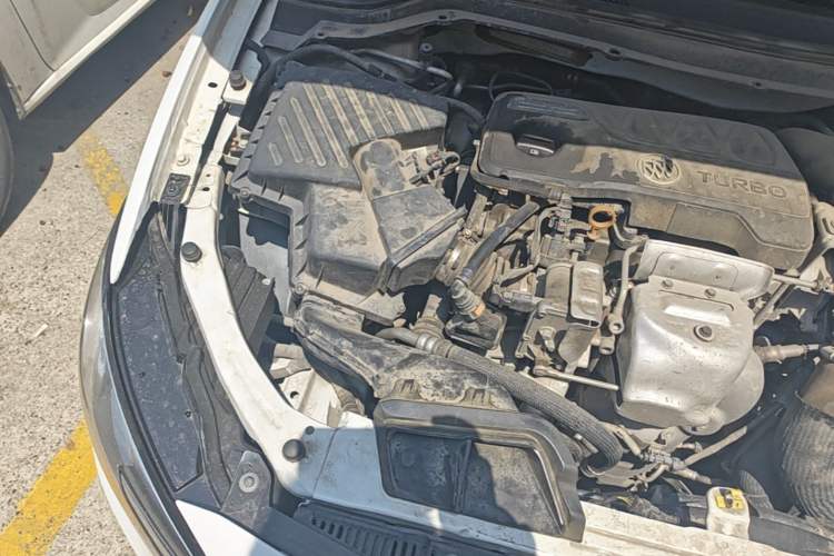 Used Buick GT 2021 Revised Version 1.3T Automatic Mild Hybrid Elite Edition Engine Bay Right