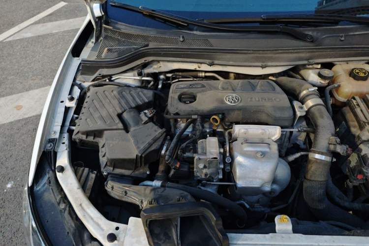 Used Buick GT 2021 1.3T Automatic Mild Hybrid Elite Version Engine Bay Right