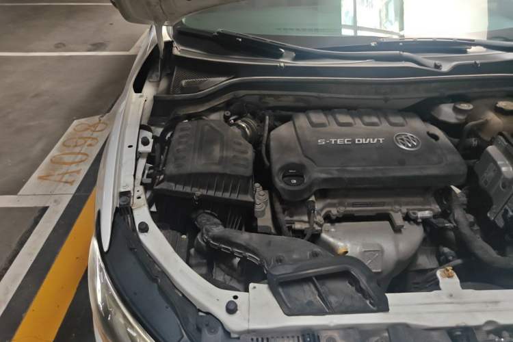 Used Buick GT 2021 Exemplar 1.5L Automatic Elite Version Engine Bay Right
