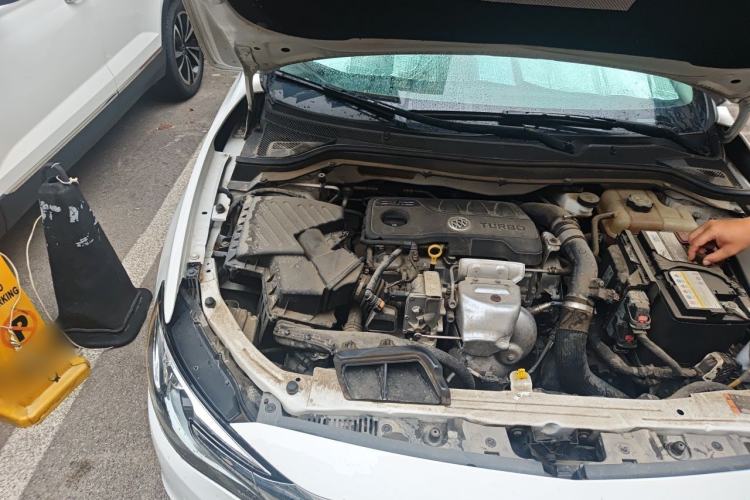 Used Buick GT 2021 Revised Version 1.3T Automatic Mild Hybrid Elite Edition Engine Bay Right