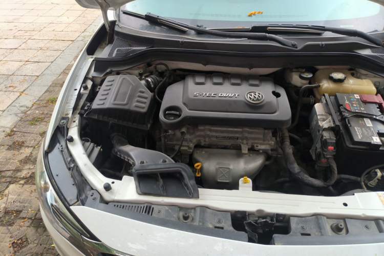 Used Buick GT 2021 Exemplar 1.5L Automatic Elite Version Engine Bay Right
