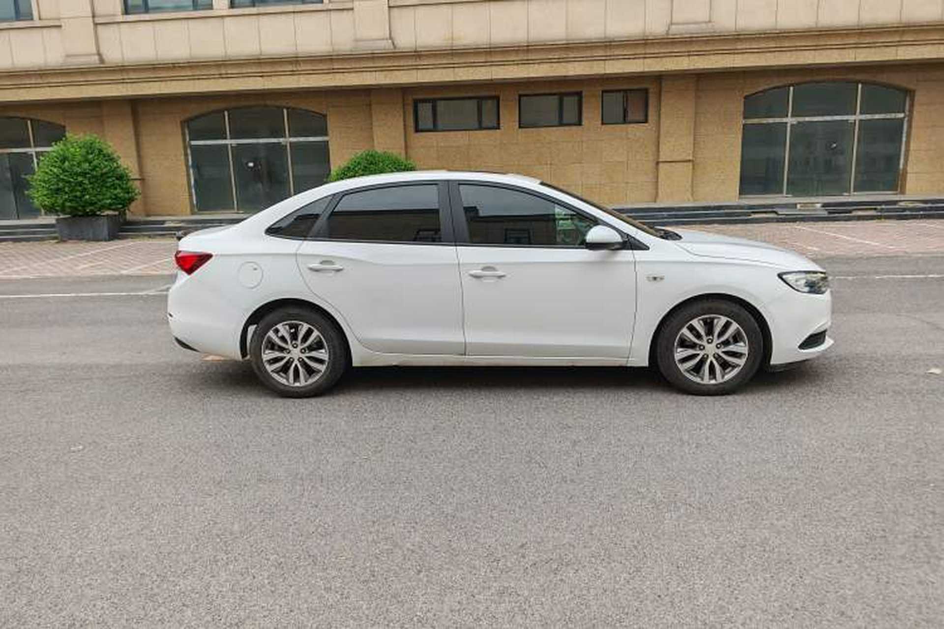 Used Buick GT 2021 1.3T Automatic Mild Hybrid Elite Version Exterior 2