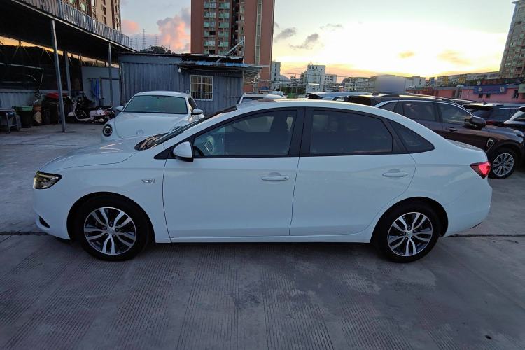 Used Buick GT 2021 Revised Version 1.3T Automatic Mild Hybrid Elite Edition Exterior 3