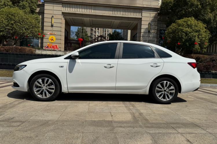 Used Buick GT 2021 Revised Version 1.3T Automatic Mild Hybrid Elite Edition Exterior 4