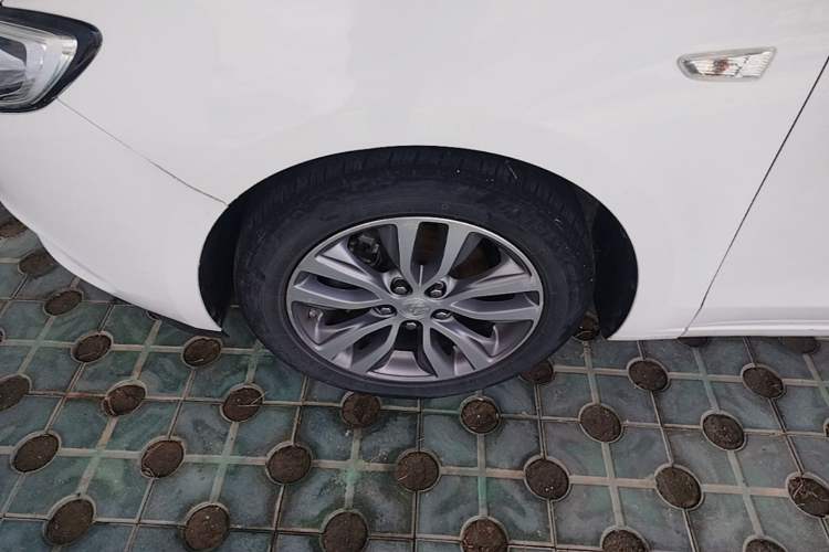 Used Buick GT 2021 1.3T Automatic Mild Hybrid Elite Version Exterior 4