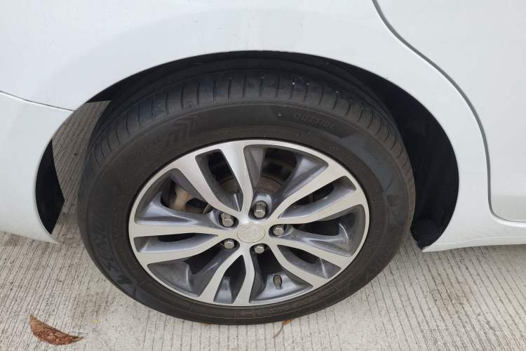 Used Buick GT 2021 Revised Version 1.3T Automatic Mild Hybrid Elite Edition Exterior 5