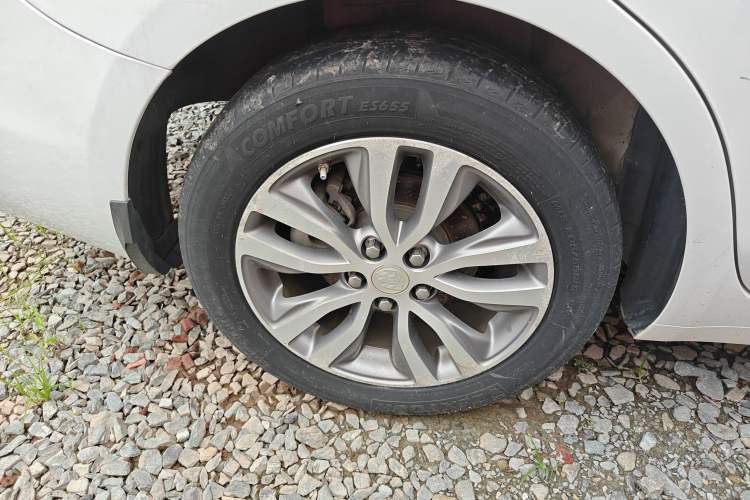 Used Buick GT 2021 1.3T Automatic Mild Hybrid Elite Version Exterior 5