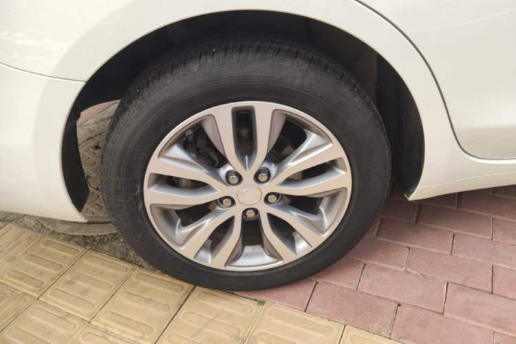 Used Buick GT 2021 1.3T Automatic Mild Hybrid Elite Version Exterior 5