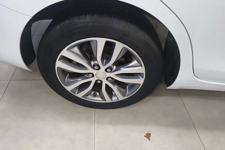 Used Buick GT 2021 Revised Version 1.3T Automatic Mild Hybrid Advanced Edition Exterior 5