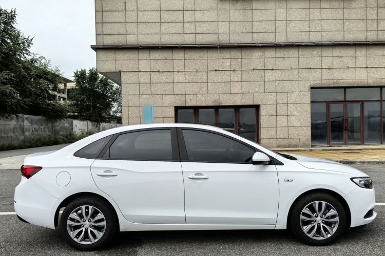 Used Buick GT 2021 1.3T Automatic Mild Hybrid Elite Version Exterior 7
