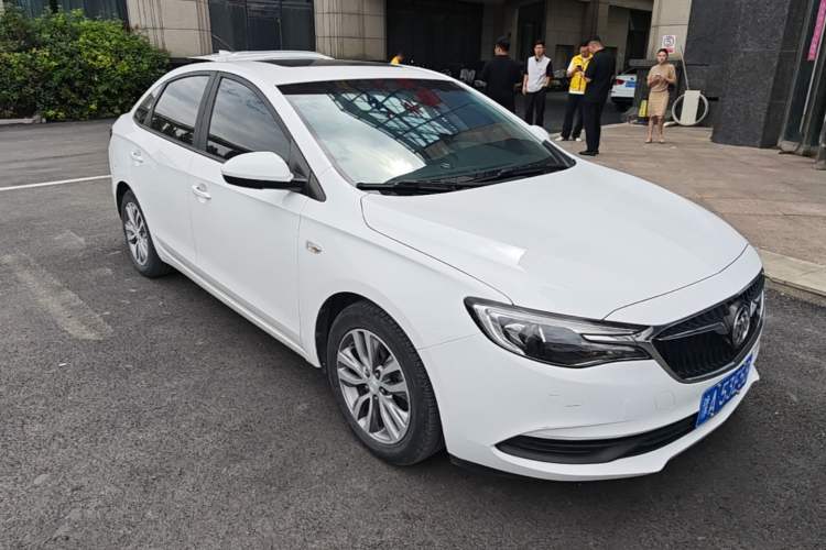 Used Buick GT 2021 1.3T Automatic Mild Hybrid Elite Version Front Right 45 Deg