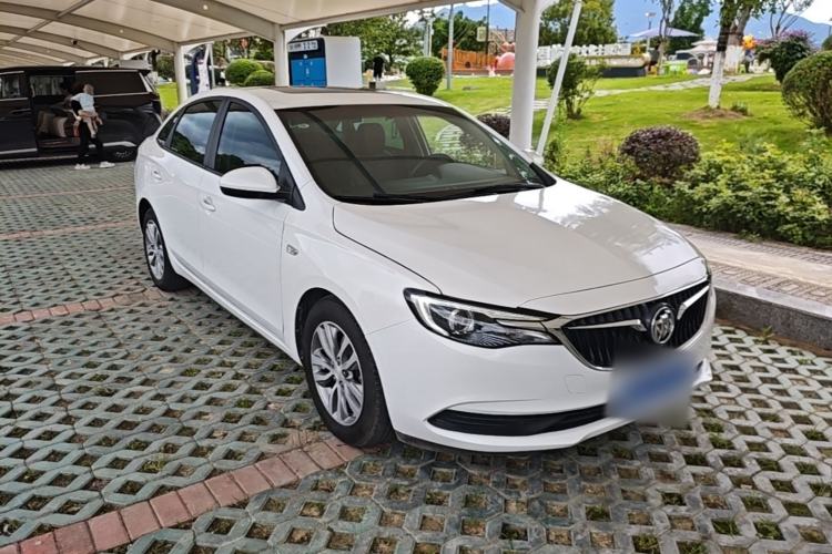 Used Buick GT 2021 1.3T Automatic Mild Hybrid Elite Version Front Right 45 Deg