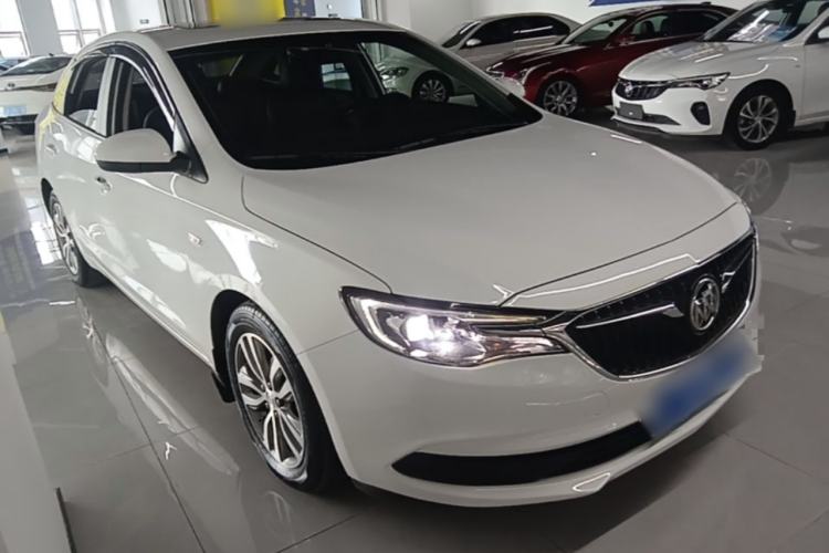 Used Buick GT 2021 1.3T Automatic Mild Hybrid Elite Version Front Right 45 Deg
