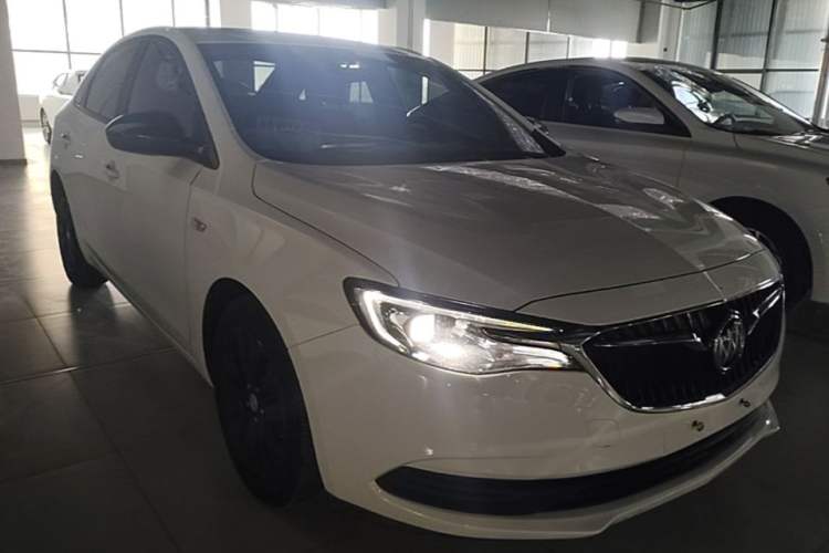 Used Buick GT 2021 Revised Version 1.3T Automatic Mild Hybrid Elite Edition Front Right 45 Deg