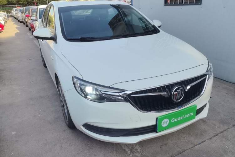 Used Buick GT 2021 1.3T Automatic Mild Hybrid Elite Version Front Right 45 Deg