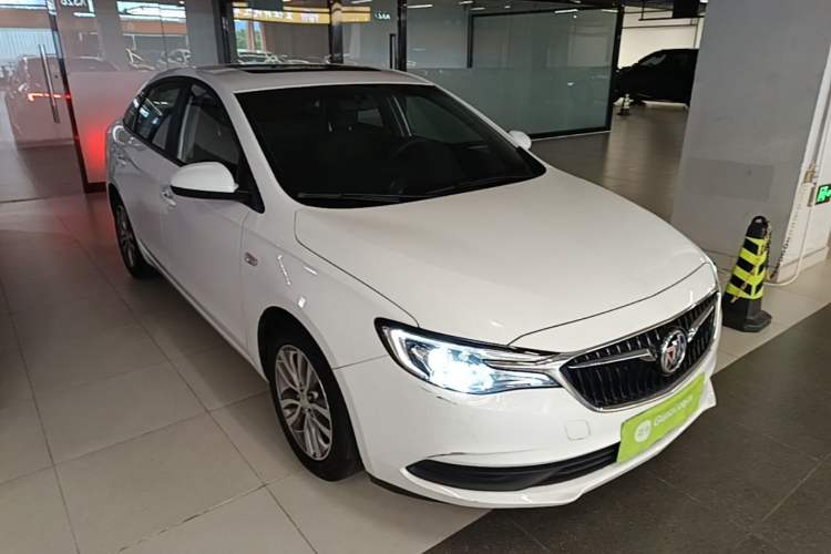 Used Buick GT 2021 Revised Version 1.3T Automatic Mild Hybrid Elite Edition Front Right 45 Deg