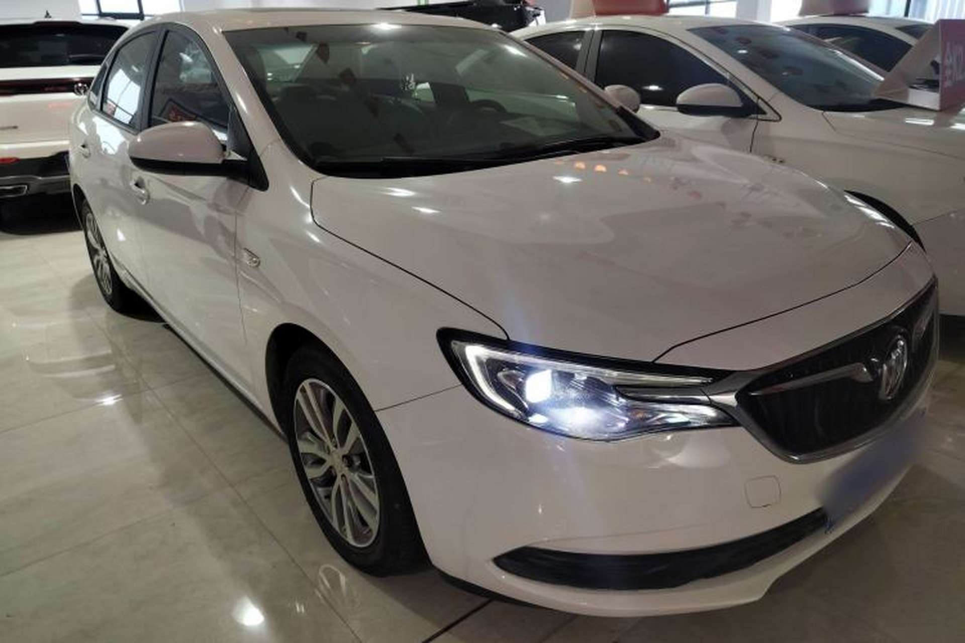 Used Buick GT 2021 1.3T Automatic Mild Hybrid Elite Version Front Right 45 Deg