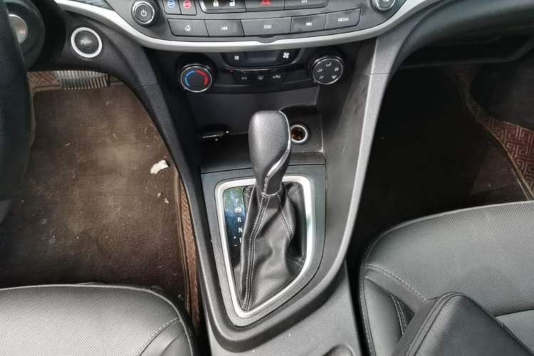 Used Buick GT 2021 Revised Version Flagship 1.5L Automatic Elite Edition Gear Lever